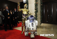R2-D2역 케니 베이커 별세
