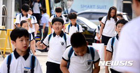 초등학교 개학, 가벼운 발걸음