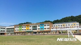 거창 덕유중 내달 1일 개교