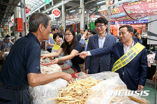 허성곤 김해시장 전통시장 방문