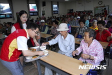 강원우정청, 추석맞이 음식나눔행사·전통시장 방문