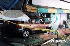 천안 공설시장서 식당·주택으로 차랑 돌진