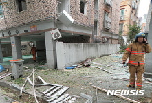 [종합]전주 원룸서 가스폭발…주민 10여명 대피