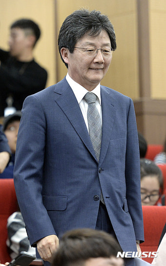 부산대 찾은 유승민 의원