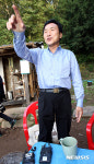 만덕산 가리키는 손학규