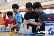 컵 빨리 쌓기?…NO, 스태킹은 엄연한 스포츠