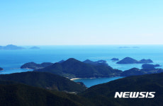 가을하늘과 남해바다