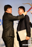 동탑산업훈장 수훈받는 조원장 대표이사