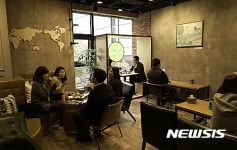 편의점의 진화…카페보다 카페같은 세븐카페점