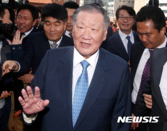 외손녀 결혼식 참석하는 정몽구 회장