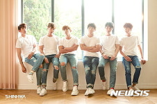 김준수·아이유·신화, 연말 콘서트 매진 행진