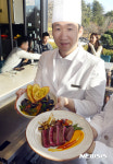 세계 각지 철판 요리 즐기세요