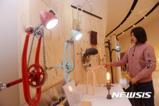 새활용 전시회, 스탠드로 변한 싸이클