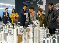 e편한세상 서울대입구 찾은 많은 방문객