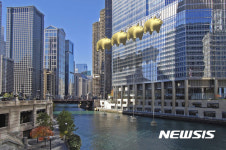 미국 시카고, 트럼프 호텔 가리는 돼지 풍선 설치 계획