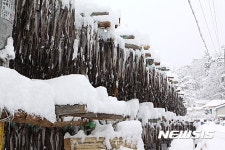 눈 내리는 황태마을