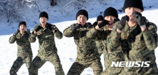특공무술 선보이는 특전사