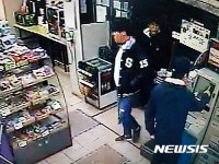 유흥비 때문에 성탄절에 편의점 강도된 10대들