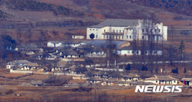 적막 흐르는 마을
