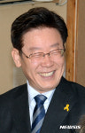 미소 짓는 이재명 성남시장