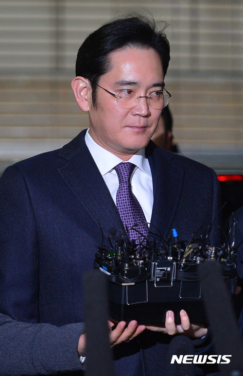 한 전 총리와 관련한 특겍팀, 건진법사, 한덕수씨 구속영장 청구 검토 및 증거 수집 작업 완료