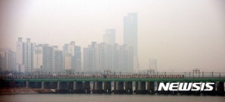 서울 초미세먼지 주의보 내일도 뿌연 하늘