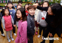 개학 맞은 용곡초 어린이들