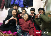 목포 애향초 학생들 7년째 설 나눔행사 눈길
