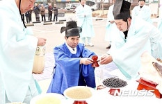 [뉴시스 앵글]충주 엄정면 풍년 기원제