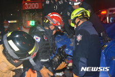 동대문 시조사 삼거리 교통사고