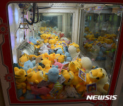 장사 일주일 만에…인형뽑기 매장 싹쓸이 한 30대