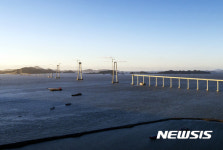 연결도로는 그대로… 새천년대교 반쪽 개통 불가피