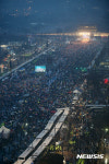 [종합]삼일절 빗속의 30만 촛불…탄핵기각시 강력 항의행동