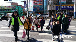강서구, 교통지도사 배치한 워킹스쿨버스 증편