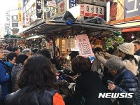 [르포]남대문상권 살아난다면 뭐든지 하겠어요...노점실명제 열흘 지금 남대문시장은?