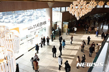 공연장은 행복 놀이터…마티네·아카데미는 기본, 무료개방까지