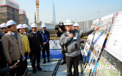 건설현장 현황보고 듣는 황 권한대행