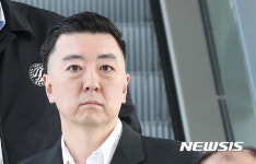 미국으로 강제추방되는 BBK 김경준