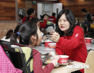 농심켈로그 주몽재활원 배식봉사활동