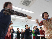 경일대 학생들, 닌텐도 게임 활용해 노인건강증진 도와