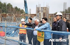 장애인형 국민체육센터 현장 찾은 권선택 시장