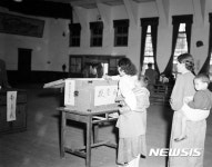 민의원총선거 투표