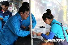 대구 도원시장 찾은 유승민
