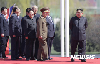 려명거리 준공식 참석한 김정은