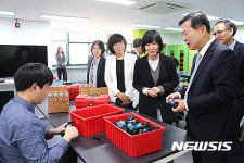 [소식]이성호 인권위원장, 발달장애인 직업훈련 현장방문 대표 이미지