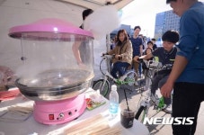 자전거로 전기 공급 체험