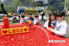 LFGS타워행사 | 롯데월드타워에서 열린 레고 꽃이 되다 행사