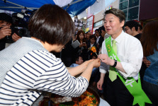 라페스타 거리 찾은 안철수