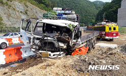 울산서 화물차가 차량 2대 연쇄 충돌…5명 중경상