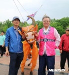 황소연 시연하는 리기태 회장